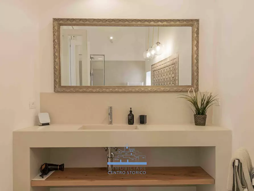 Immagine 32 di Palazzo in vendita  in Via Luca Mindelli a Ostuni