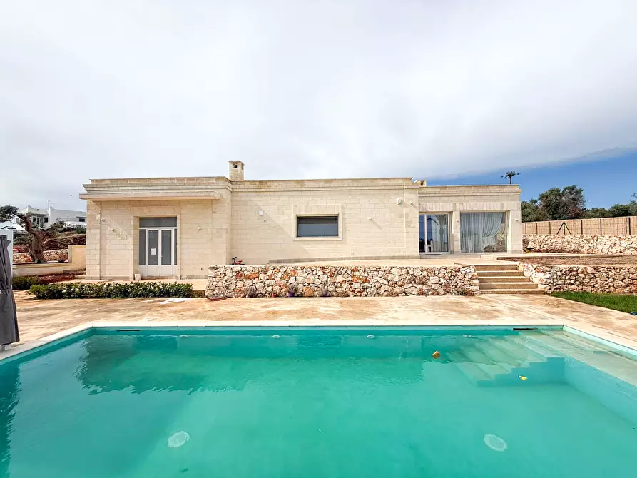 Immagine 1 di Villa in vendita  in la rupe a Ostuni