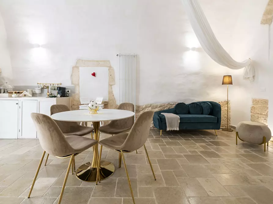 Immagine 14 di Casa indipendente in vendita  in Piazza della Libertà a Ostuni