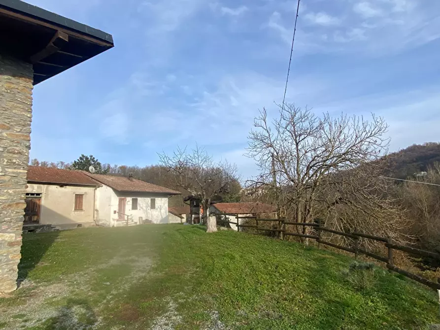 Immagine 53 di Rustico / casale in vendita  in Strada Galli 88 a Ponzone