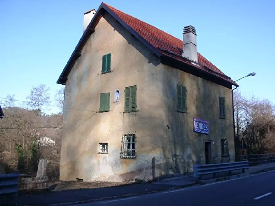 Immagine 1 di Casa bifamiliare in vendita  a Sassello