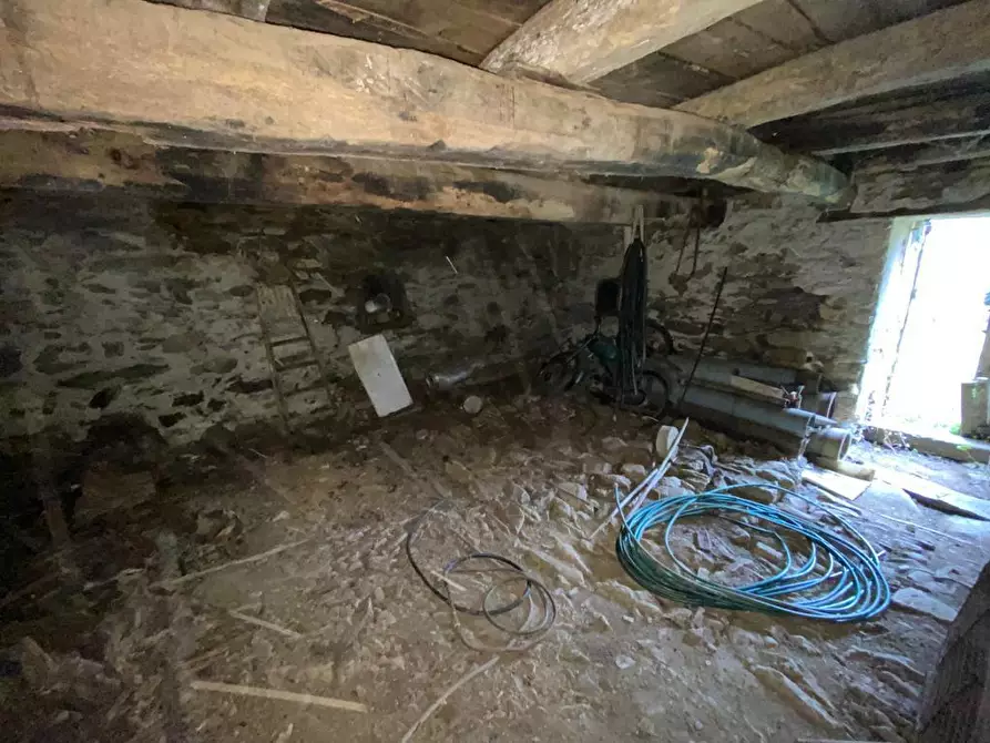 Immagine 15 di Rustico / casale in vendita  a Urbe