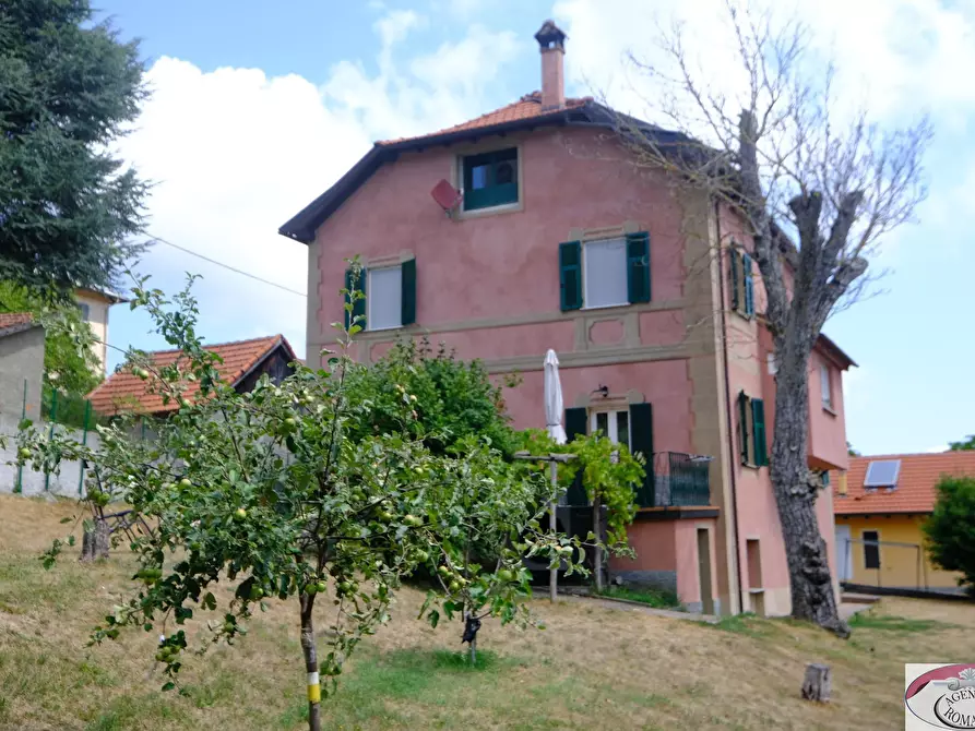 Immagine 1 di Rustico / casale in vendita  a Sassello