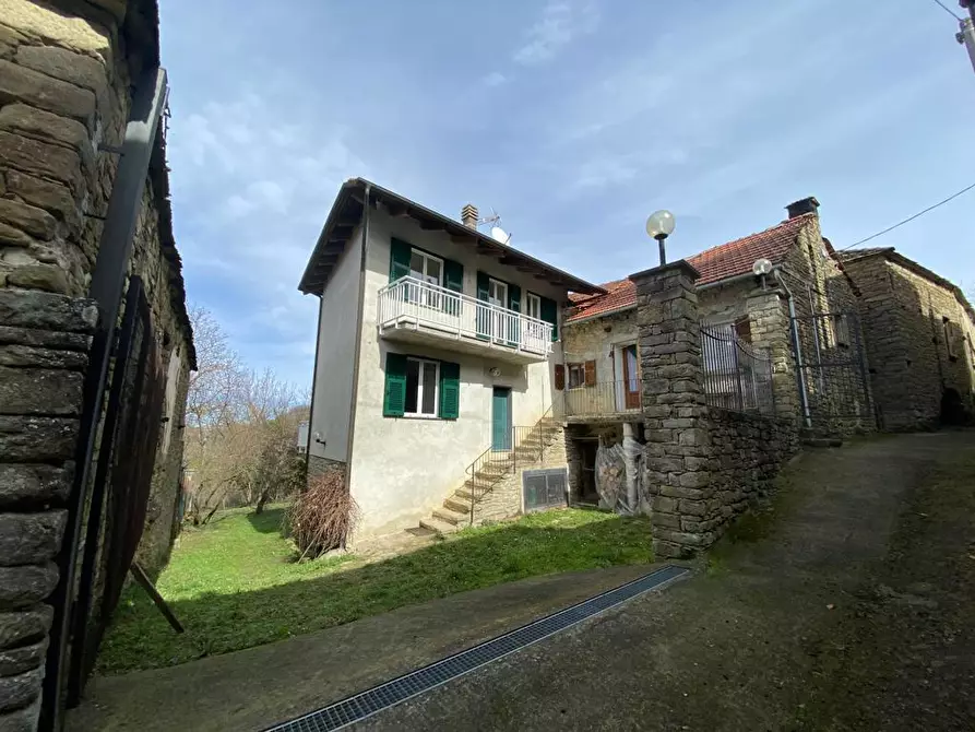 Immagine 1 di Casa indipendente in vendita  a Pezzolo Valle Uzzone