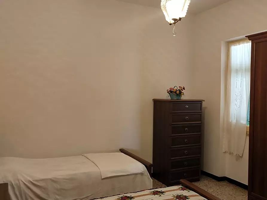 Immagine 10 di Porzione di casa in vendita  in Via Stefano Ramorino 16 a Urbe