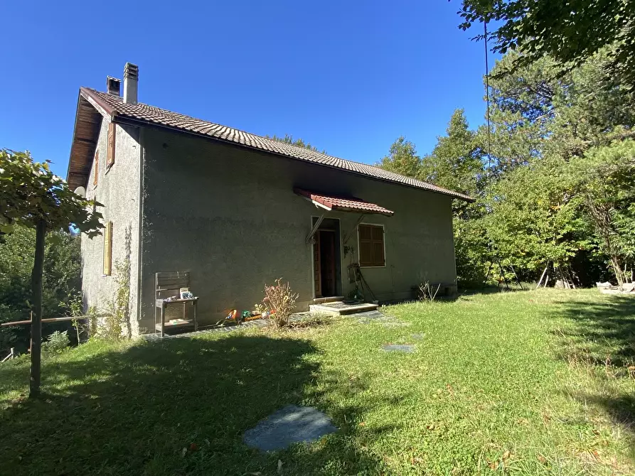 Immagine 1 di Casa indipendente in vendita  a Urbe