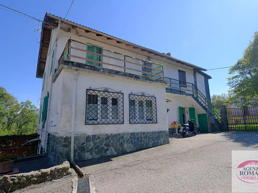 Immagine 17 di Porzione di casa in vendita  in Via Montà 14 a Urbe