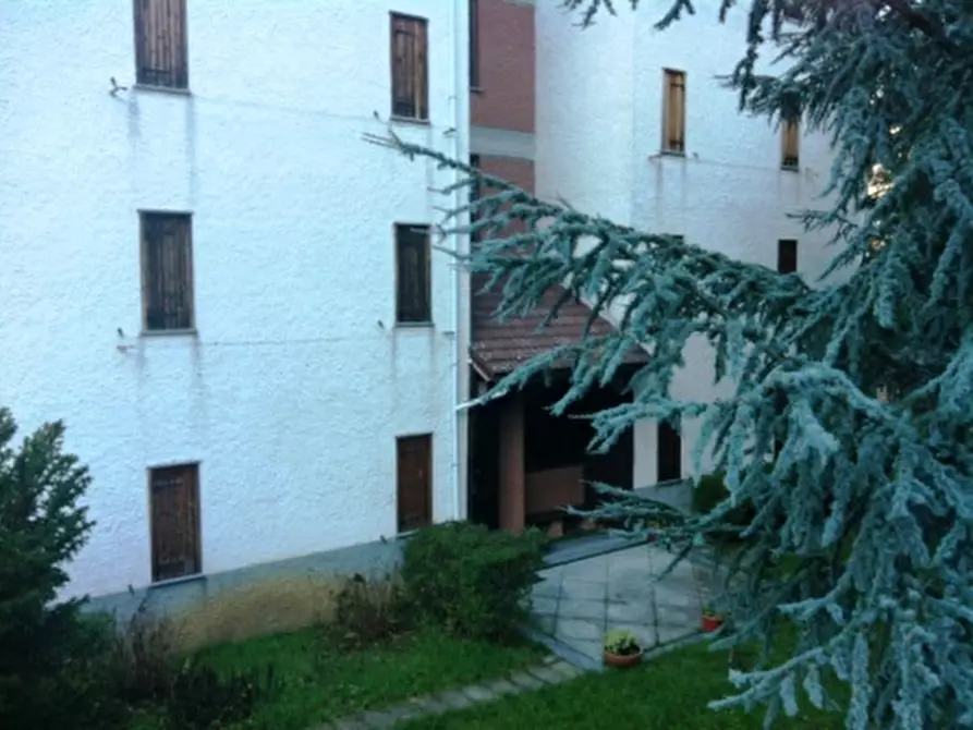 Immagine 1 di Appartamento in vendita  a Urbe