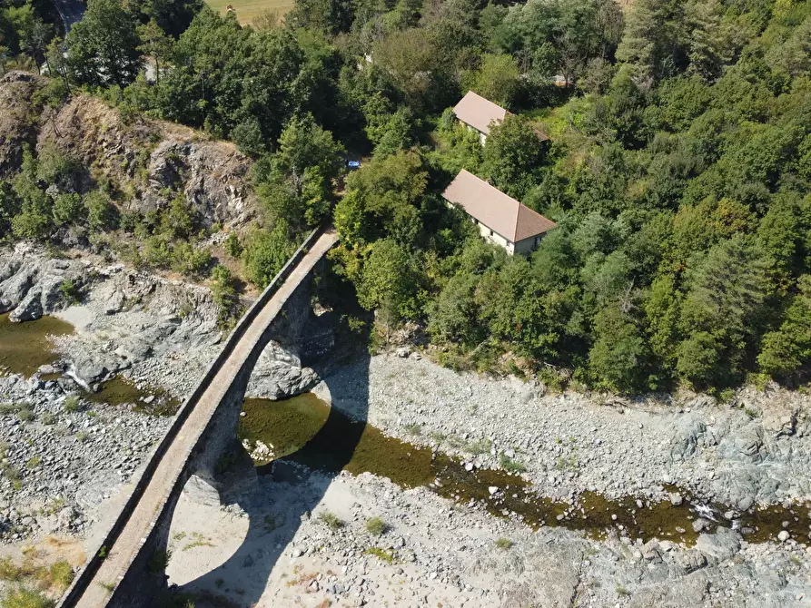 Immagine 38 di Rustico / casale in vendita  in Via Case Sparse Badia 19A a Tiglieto