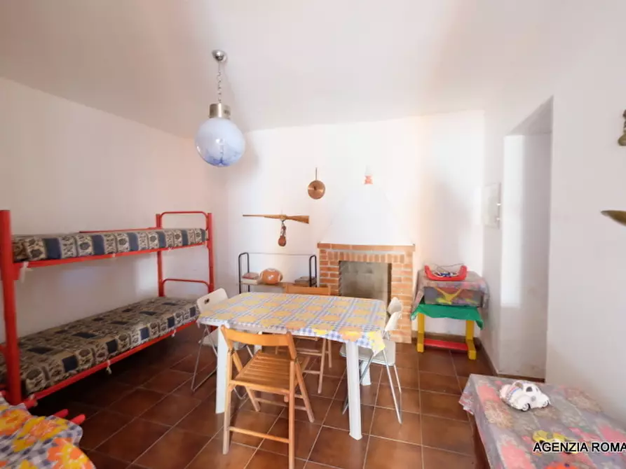 Immagine 4 di Rustico / casale in vendita  a Urbe