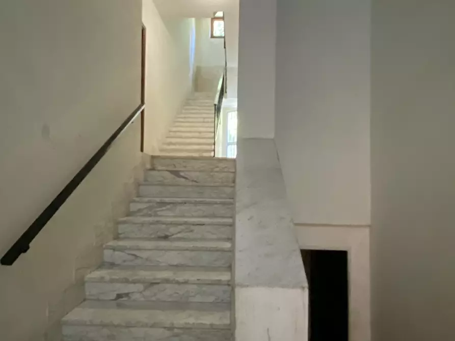 Immagine 12 di Pentalocale in vendita  in Via Roma 25 a Urbe