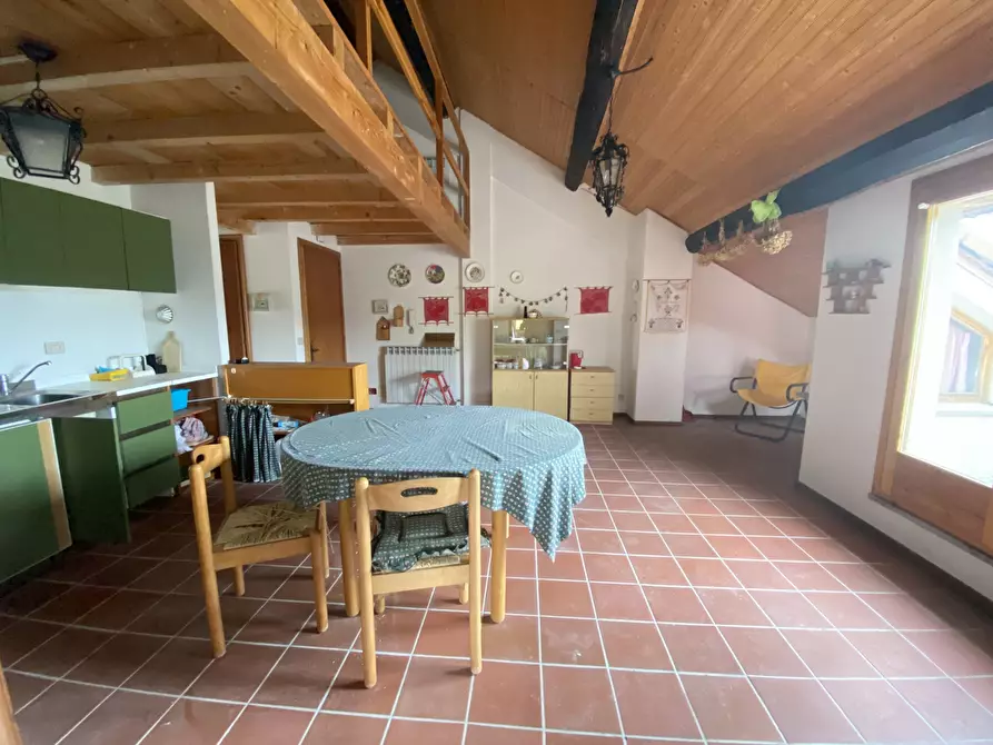 Immagine 8 di Attico in vendita  in SP49 41 a Urbe