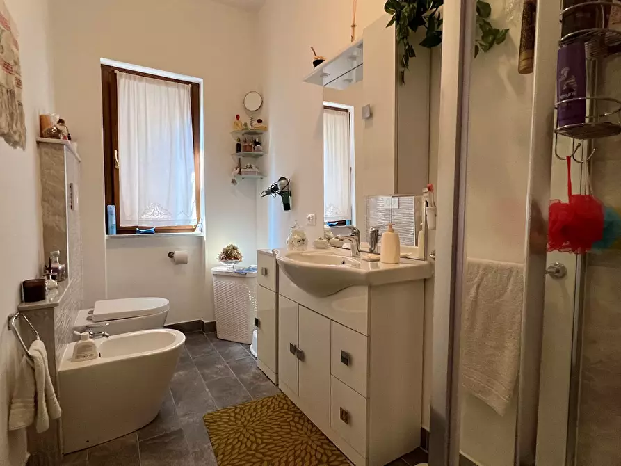 Immagine 12 di Pentalocale in vendita  a Urbe