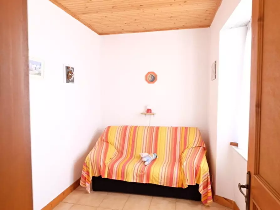 Immagine 11 di Rustico / casale in vendita  a Urbe