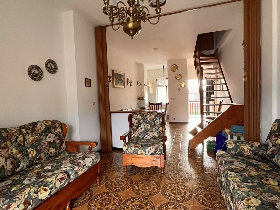 Immagine 2 di Trilocale in vendita  a Urbe