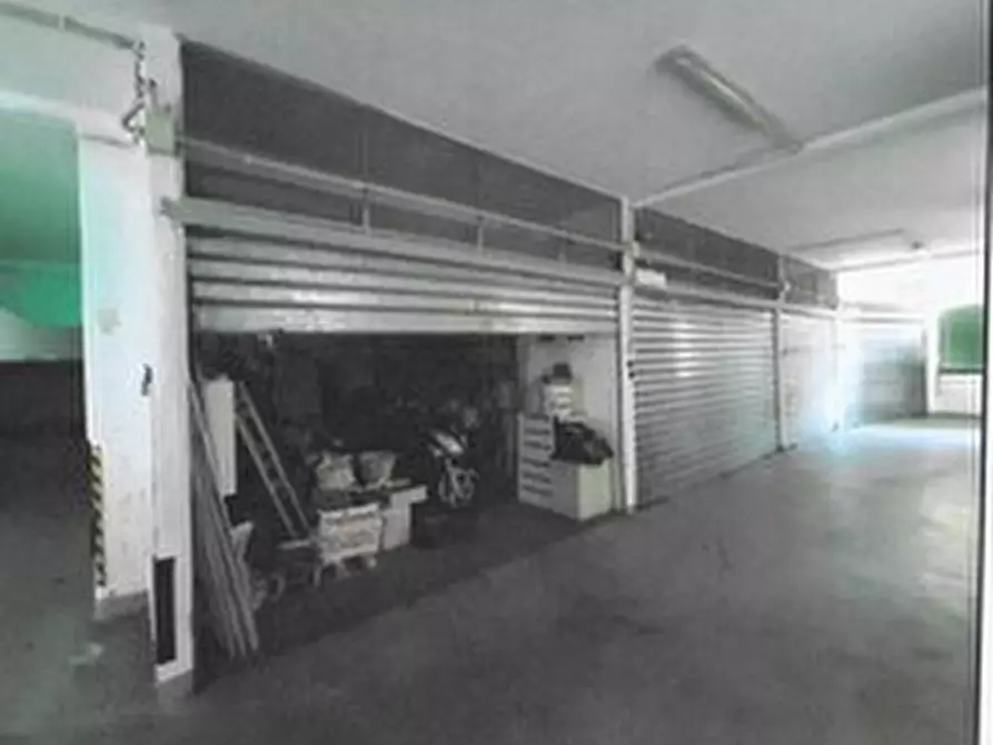 Immagine 1 di Garage in vendita  in Via Mario Bercilli 1 a Genova