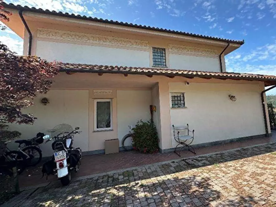Immagine 1 di Villa in vendita  in Via IV Novembre 58 a Casarza Ligure