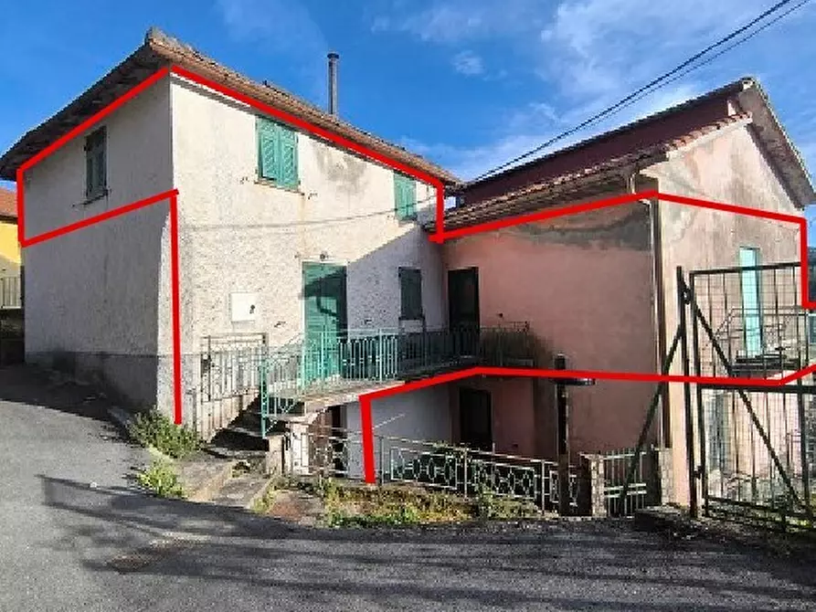 Immagine 1 di Pentalocale in vendita  in Località Noceto 3 a Vobbia