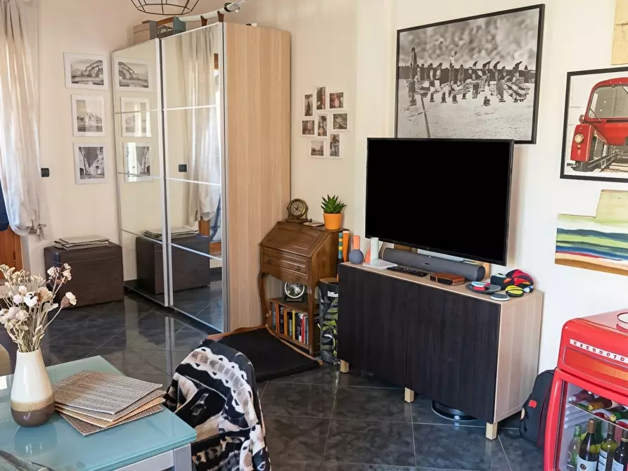Immagine 4 di Bilocale in vendita  in Via dei Giustiniani 17/22 a Genova