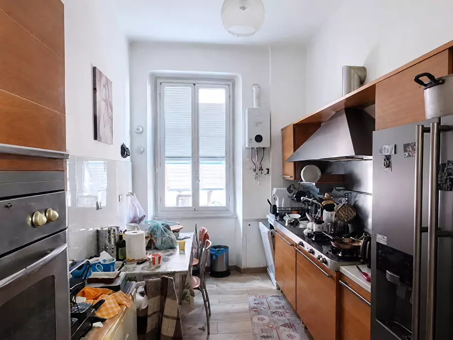 Immagine 4 di Pentalocale in vendita  in Via Giacomo Buranello 14/15 a Genova