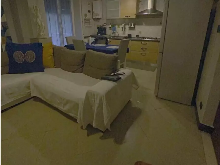 Immagine 3 di Pentalocale in vendita  in Via La Spezia 4 a Genova
