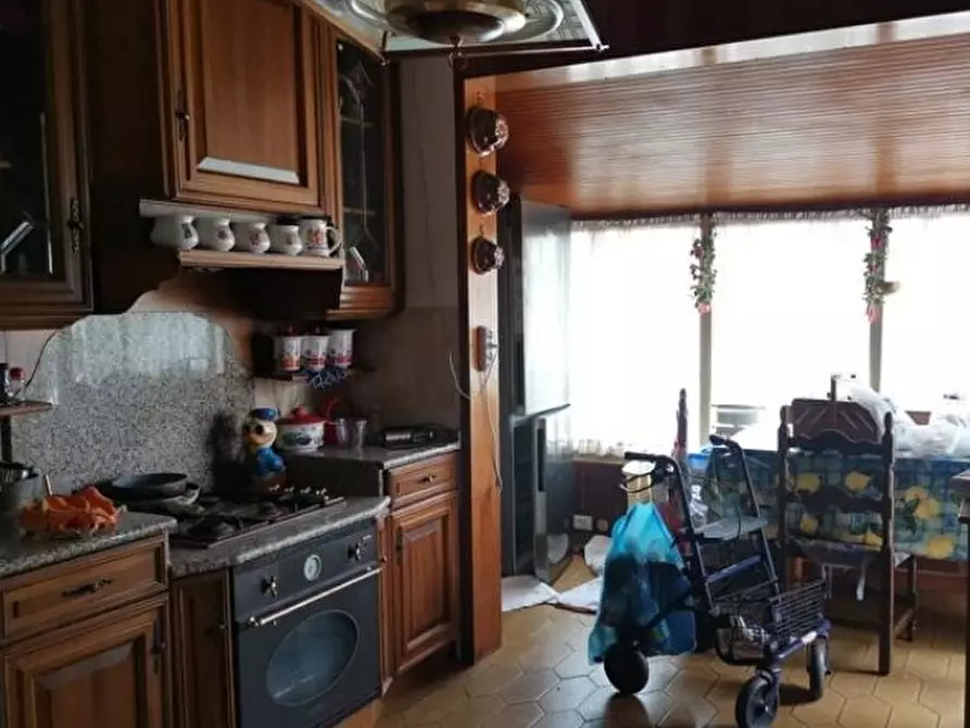 Immagine 4 di Pentalocale in vendita  in Via Giovanni Amendola 1A a Genova