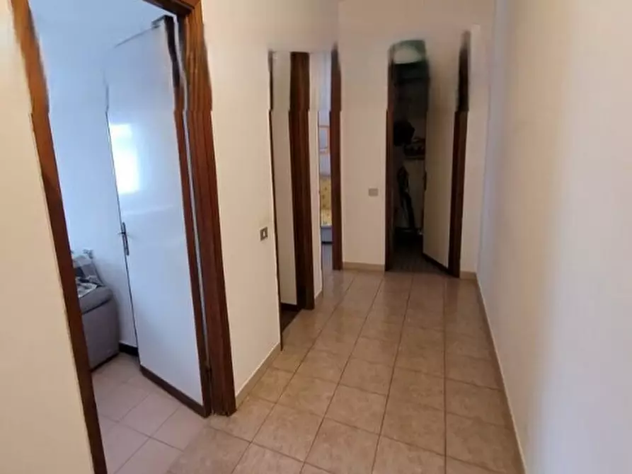 Immagine 5 di Pentalocale in vendita  in Via Ugo Foscolo 128/5 a La Spezia