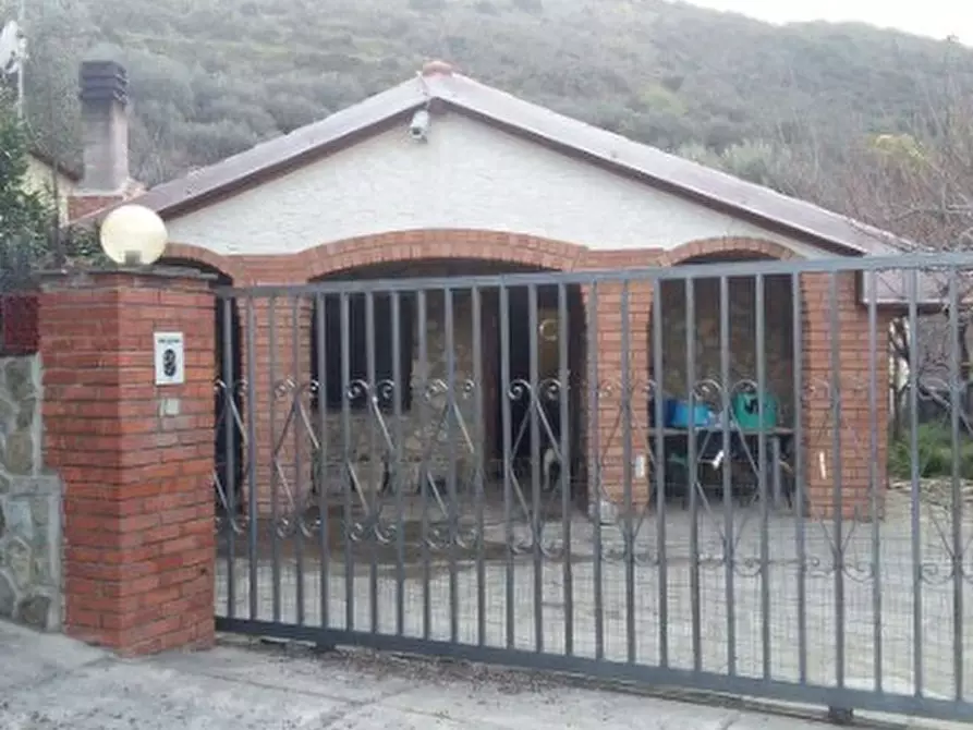 Immagine 1 di Villa in vendita  in Regione Pree snc a Taggia