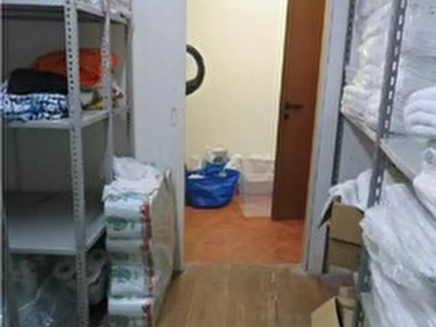 Immagine 8 di Magazzino in vendita  in Vico del Tempo Buono 11 a Genova