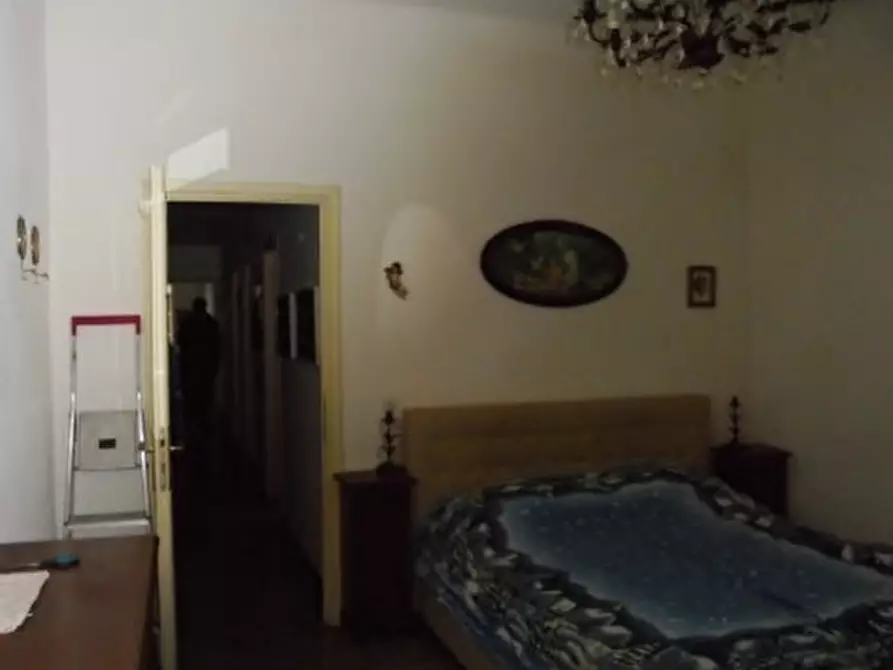 Immagine 5 di Pentalocale in vendita  in Via Fereggiano 185 a Genova