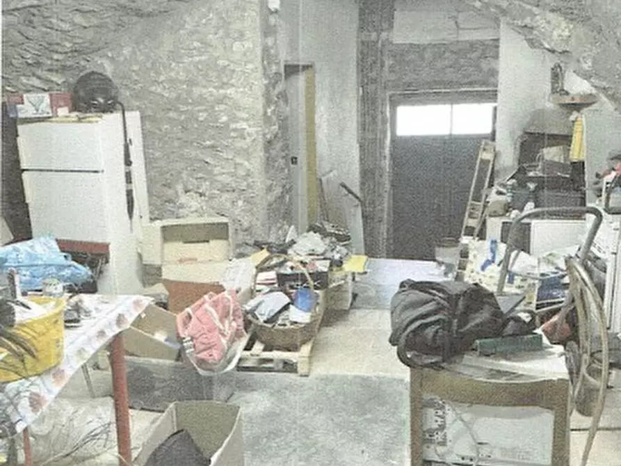 Immagine 6 di Magazzino in vendita  in Via Oratorio 3 a Caravonica