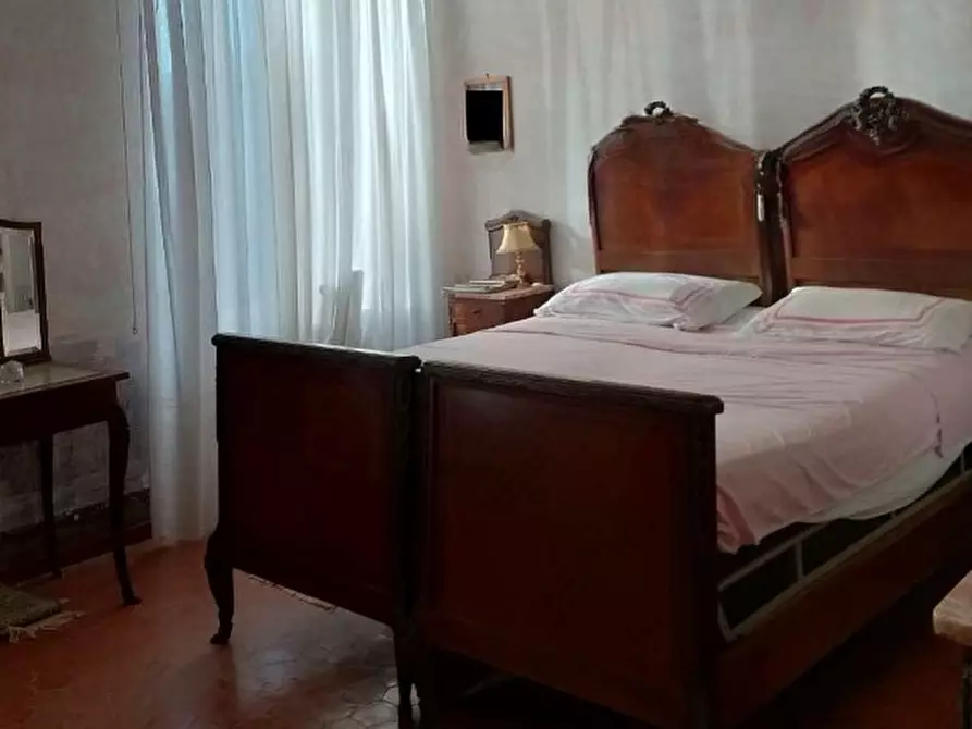 Immagine 6 di Pentalocale in vendita  in Via Felice Cascione 30 a Imperia