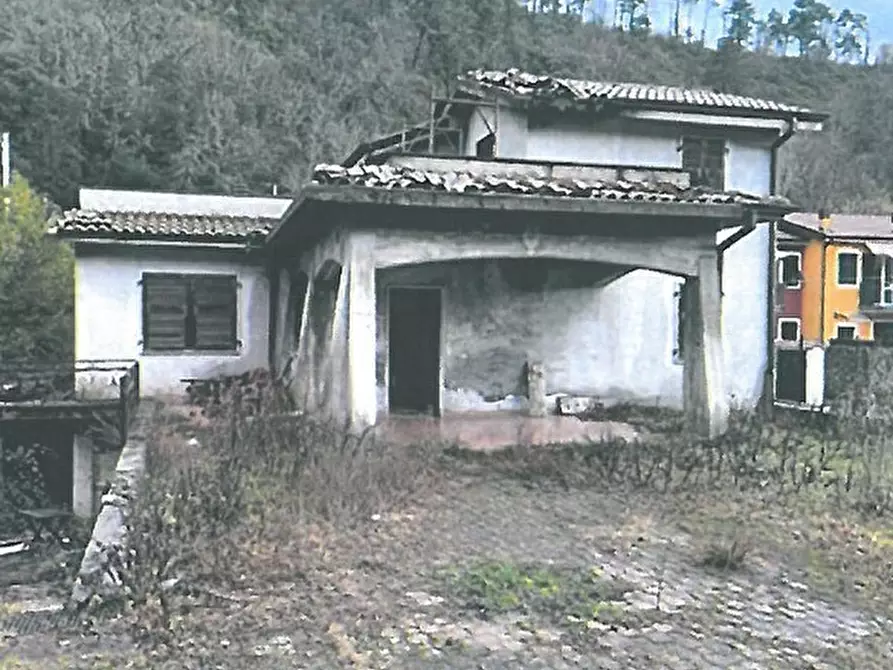 Immagine 3 di Villa in vendita  in Via XV Febbraio snc a Follo