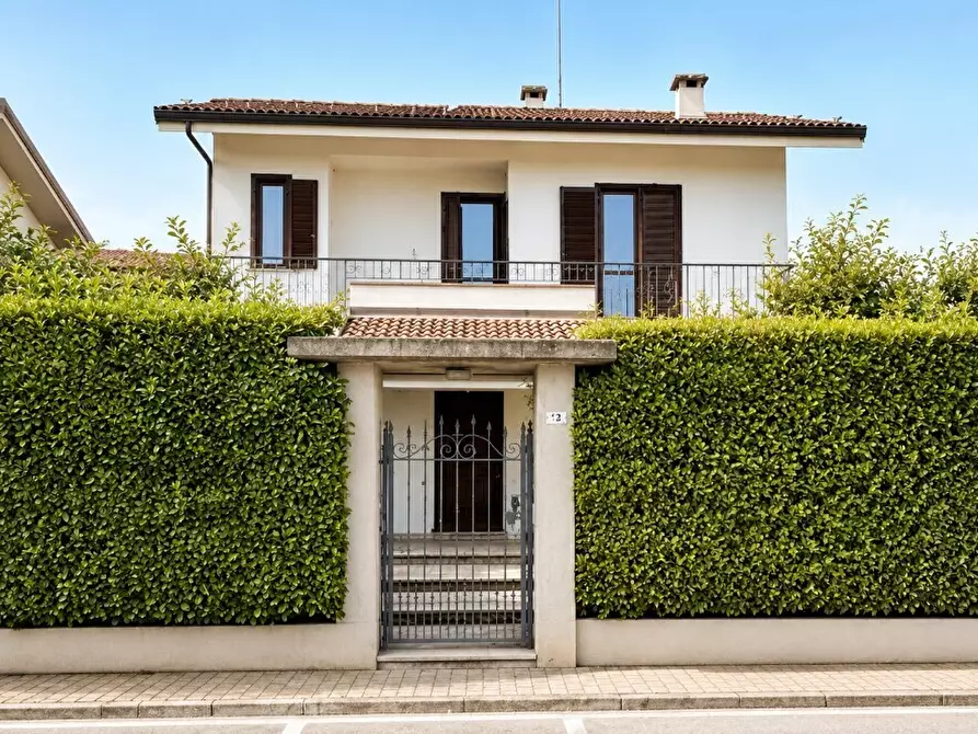 Immagine 1 di Casa semindipendente in vendita  in Via Monte Matto 13 a Borgo San Dalmazzo