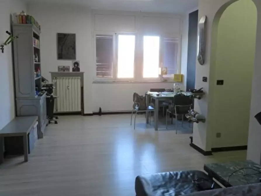 Immagine 3 di Pentalocale in vendita  in Via Antonio Sant'Elia 204/4 a Genova