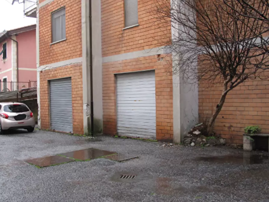 Immagine 1 di Magazzino in vendita  in Via Fratelli Canepa 48B a Serra Riccò