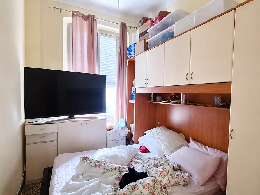 Immagine 5 di Pentalocale in vendita  in Via Giacomo Buranello 14/15 a Genova