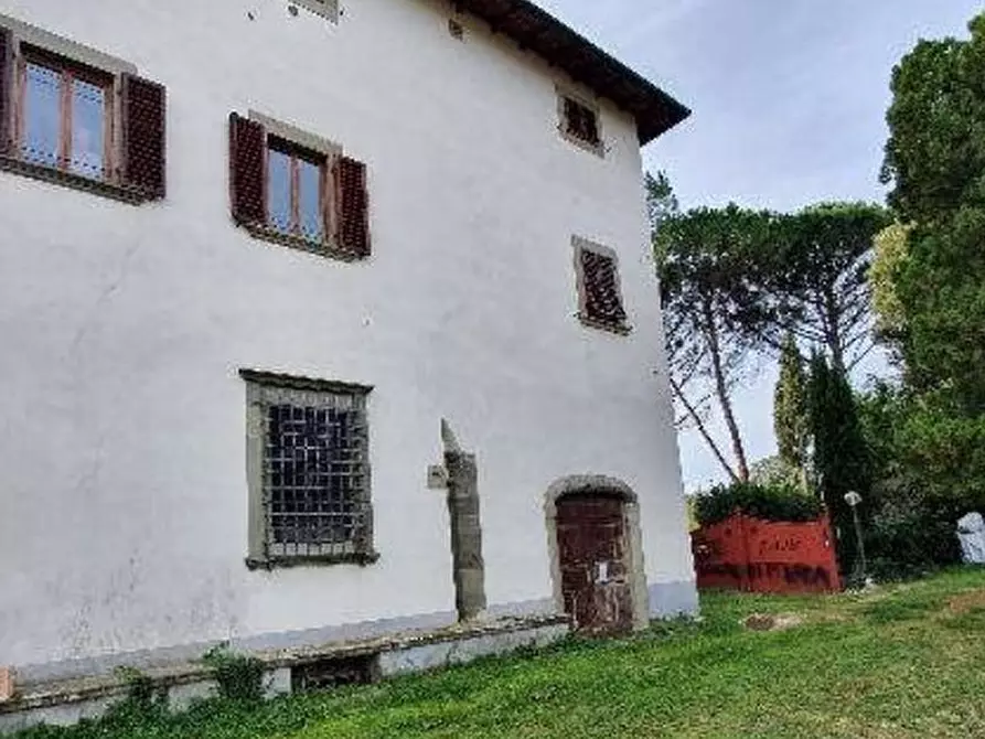 Immagine 1 di Pentalocale in vendita  in Via Ciro Menotti 4 a Reggello