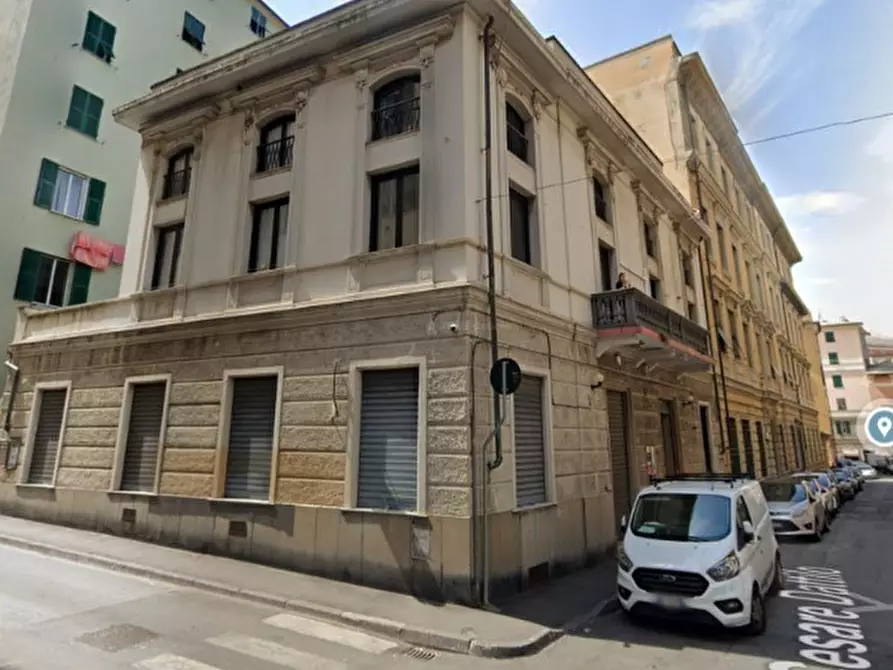 Immagine 1 di Palazzo in vendita  in Via Cesare Dattilo 7 a Genova