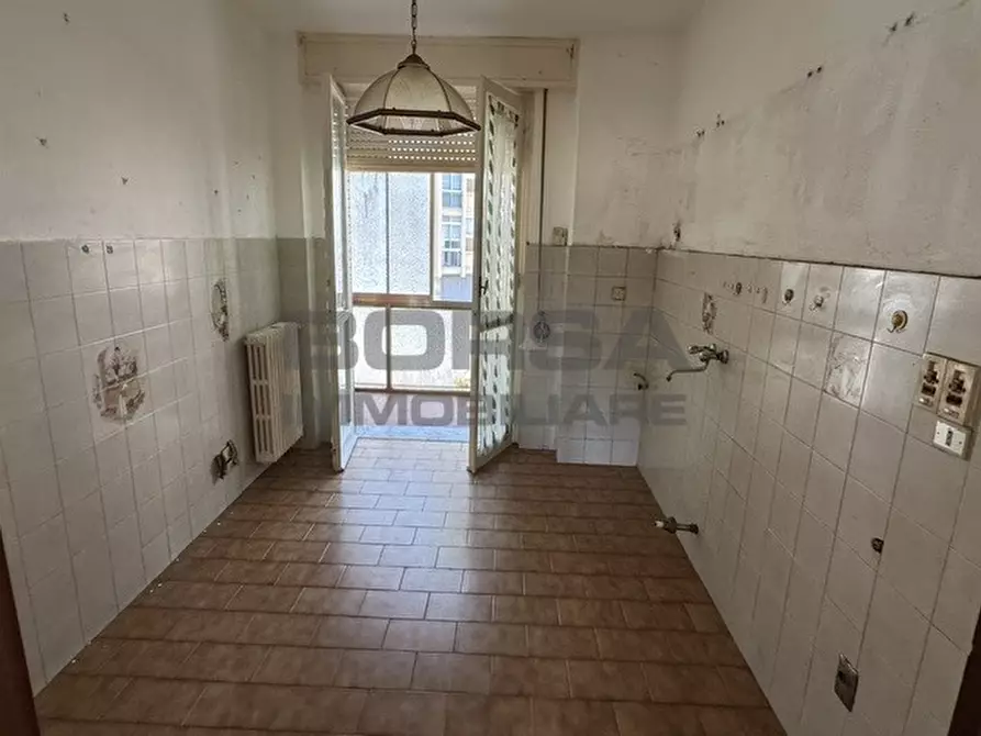 Immagine 25 di Appartamento in vendita  in Via Benvenuto Cellini a Livorno
