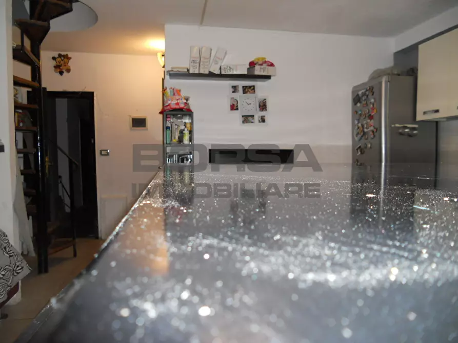 Immagine 4 di Appartamento in vendita  in Via Toti a Livorno