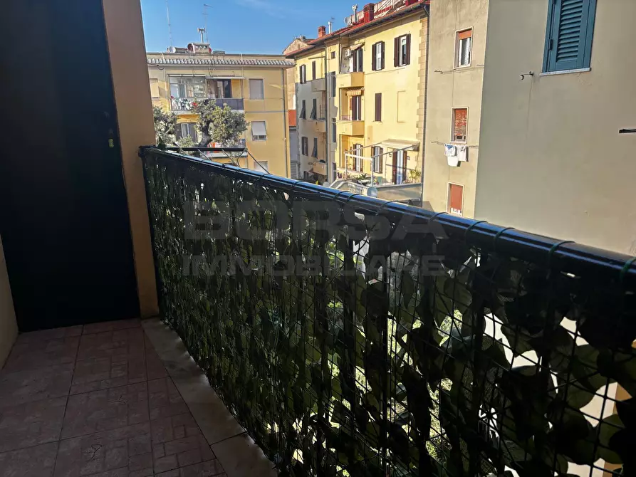 Immagine 4 di Trilocale in vendita  in Viale Giosuè Carducci 47 a Livorno