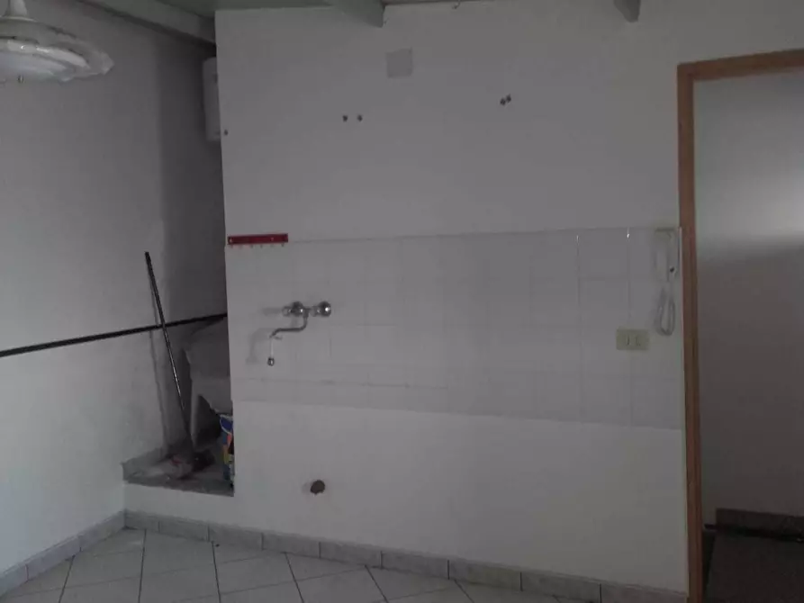 Immagine 6 di Palazzo in vendita  a Vizzini