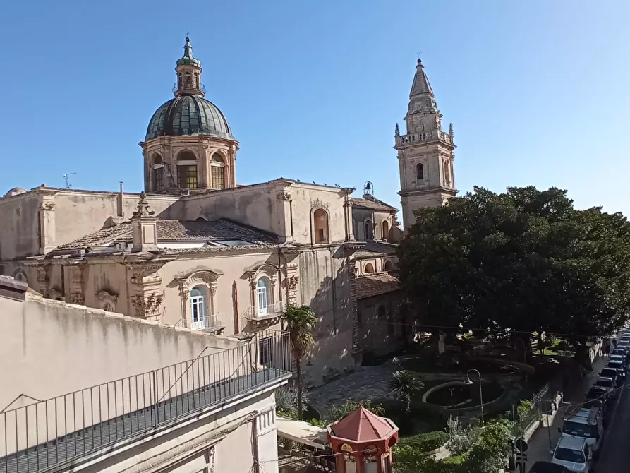 Immagine 3 di Pentalocale in affitto  a Ragusa