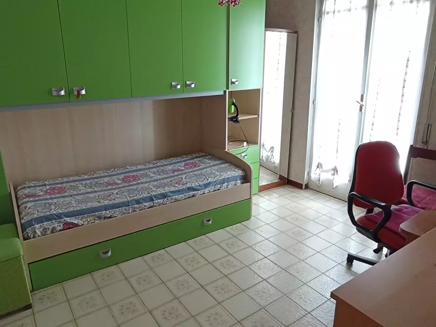 Immagine 13 di Pentalocale in vendita  a Ragusa