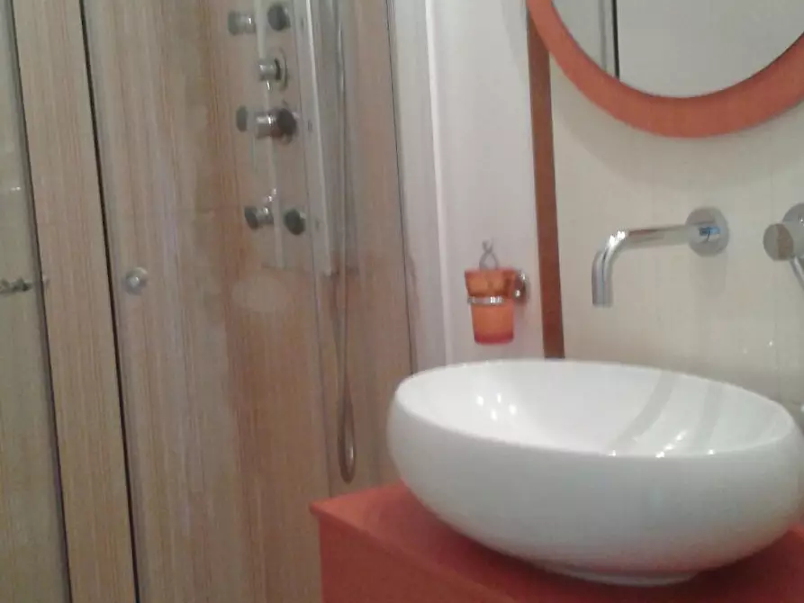 Immagine 17 di Casa indipendente in vendita  a Ragusa