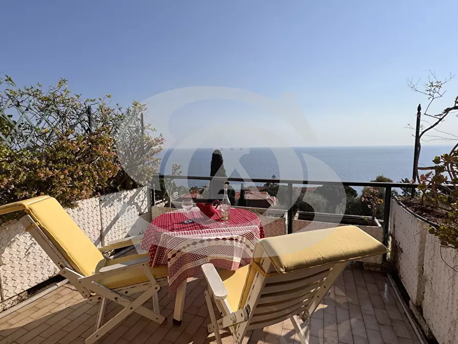 Immagine 4 di Bilocale in vendita  in Via Padre Semeria 54 a Ospedaletti