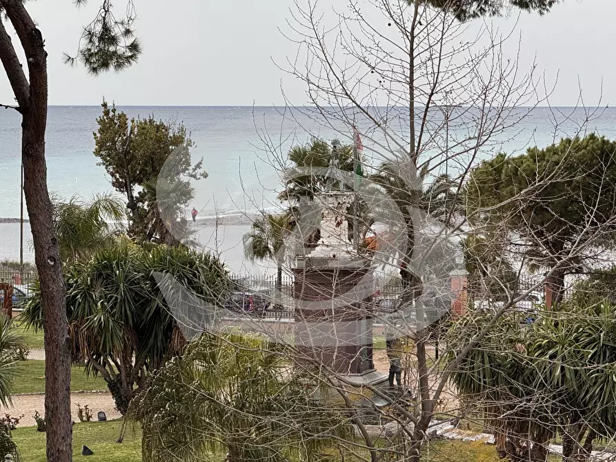 Immagine 13 di Quadrilocale in vendita  in Via Vittorio Veneto 5 a Ventimiglia