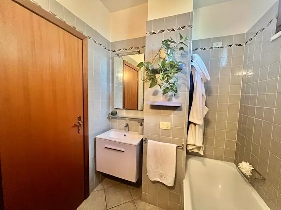 Immagine 21 di Trilocale in vendita  a Cesena