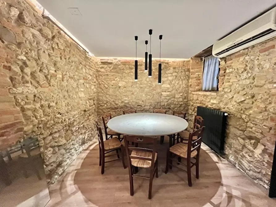 Immagine 20 di Locale commerciale in vendita  a Bertinoro